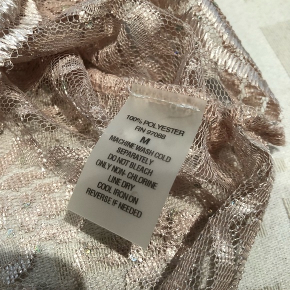 Shimmery Gold Lace Blouse - Picture 8 of 10